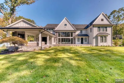 220 Mulberry Way Franklin Lakes NJ 07417