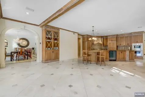 123 Chestnut Ridge Road Saddle River NJ 07458