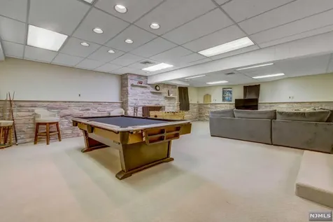 123 Chestnut Ridge Road Saddle River NJ 07458