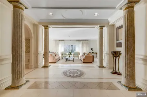 123 Chestnut Ridge Road Saddle River NJ 07458