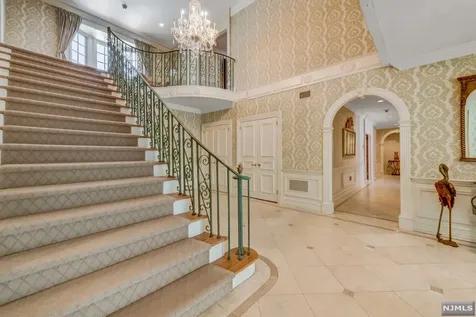 123 Chestnut Ridge Road Saddle River NJ 07458