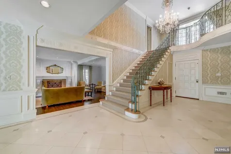 123 Chestnut Ridge Road Saddle River NJ 07458