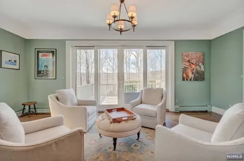 6 Walsh Drive Mahwah NJ 07430