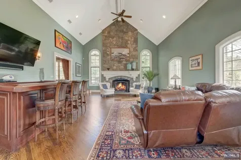 6 Walsh Drive Mahwah NJ 07430