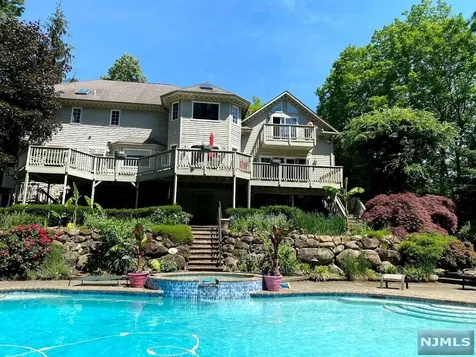 6 Walsh Drive Mahwah NJ 07430