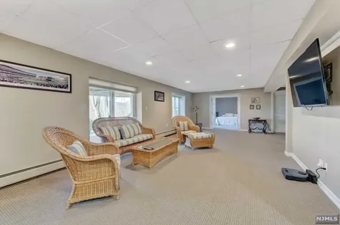 6 Walsh Drive Mahwah NJ 07430