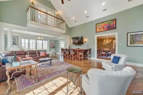 6 Walsh Drive Mahwah NJ 07430