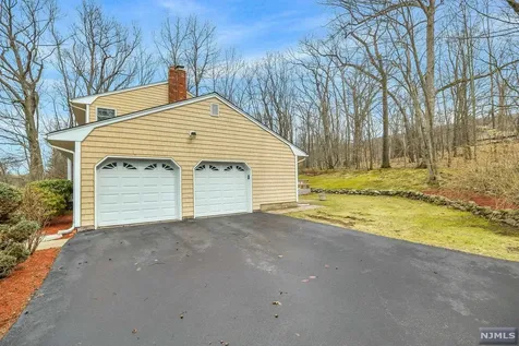 51 Dewey Drive Ringwood NJ 07456
