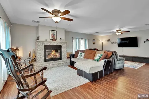 247 South Street Saddle Brook NJ 07663