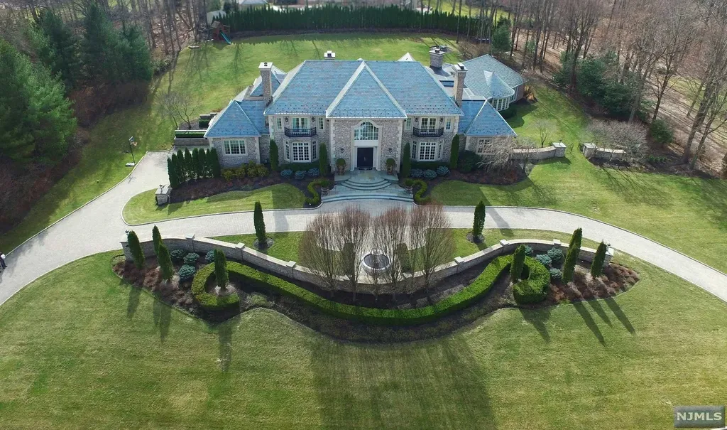 114 Seminary Drive Mahwah NJ 07430