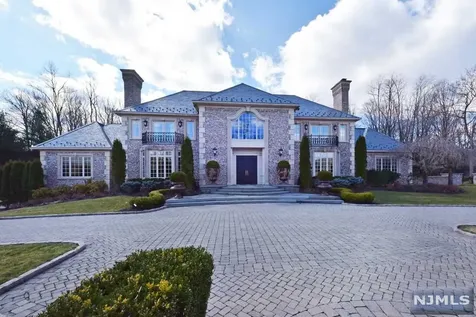 114 Seminary Drive Mahwah NJ 07430