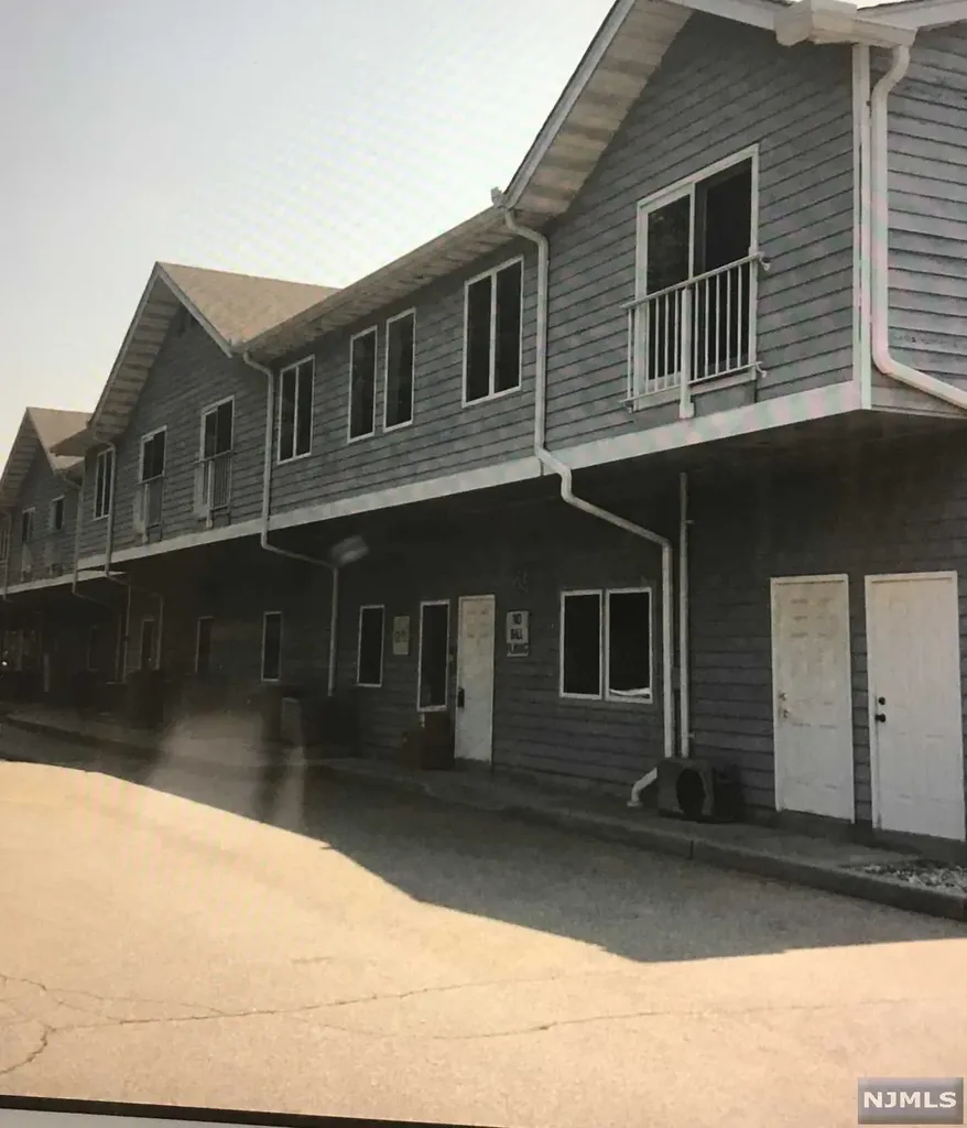 210 Rivervale Road River Vale NJ 07675