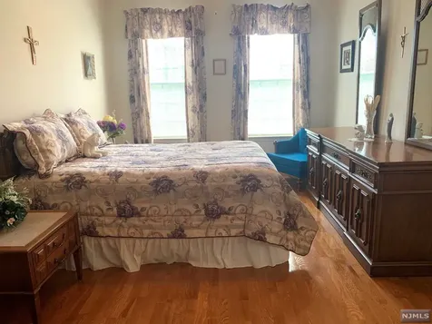 3104 Cory Lane Elmwood Park NJ 07407