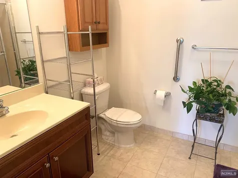 3104 Cory Lane Elmwood Park NJ 07407