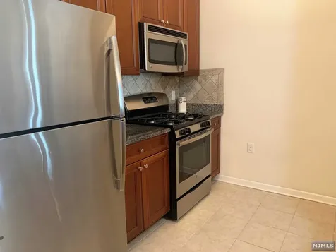 3104 Cory Lane Elmwood Park NJ 07407