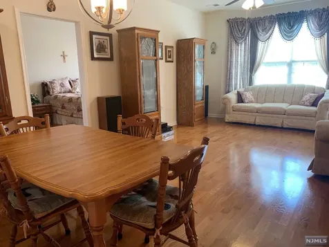 3104 Cory Lane Elmwood Park NJ 07407