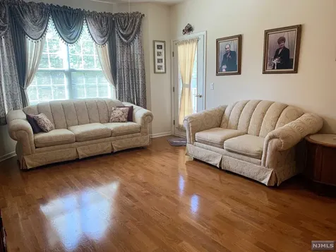 3104 Cory Lane Elmwood Park NJ 07407
