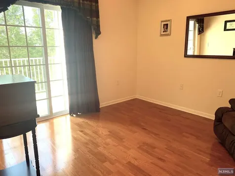 3104 Cory Lane Elmwood Park NJ 07407