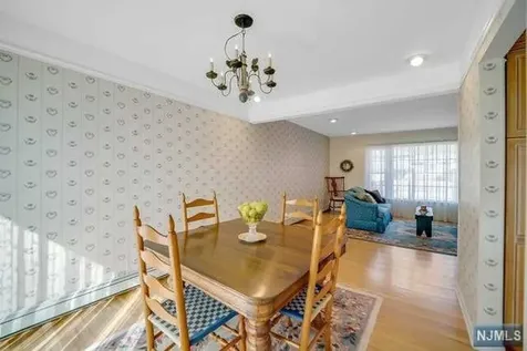 30 Jay Street Roxbury Township NJ 07876