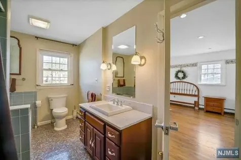 30 Jay Street Roxbury Township NJ 07876