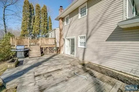30 Jay Street Roxbury Township NJ 07876