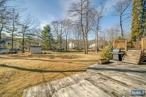 30 Jay Street Roxbury Township NJ 07876