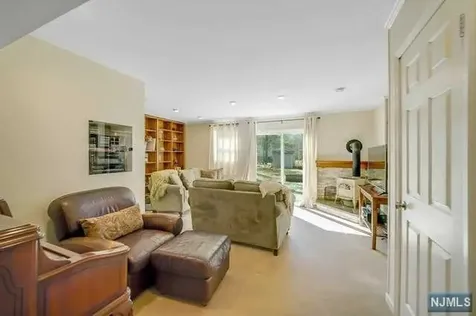30 Jay Street Roxbury Township NJ 07876