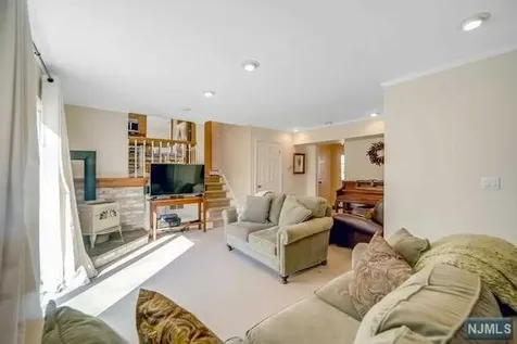 30 Jay Street Roxbury Township NJ 07876