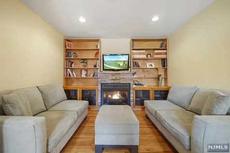 20 Wilcox Street Dumont NJ 07628