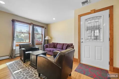20 Wilcox Street Dumont NJ 07628