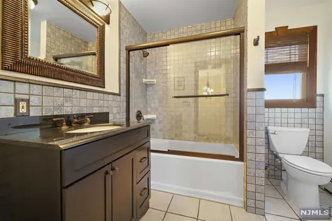 20 Wilcox Street Dumont NJ 07628