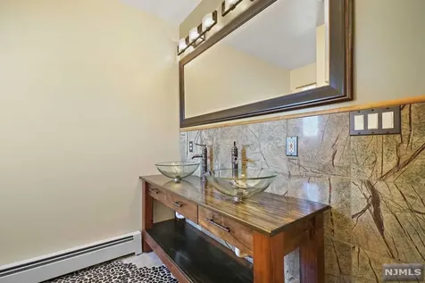 20 Wilcox Street Dumont NJ 07628
