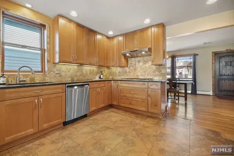20 Wilcox Street Dumont NJ 07628