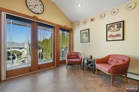 20 Wilcox Street Dumont NJ 07628