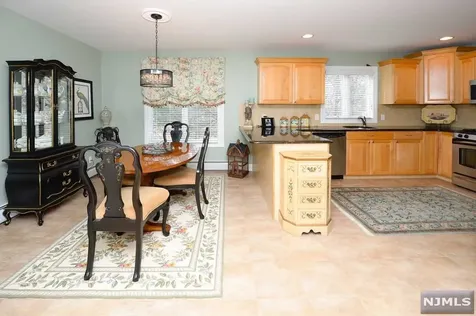 6 Skymark Court Upper Saddle River NJ 07458