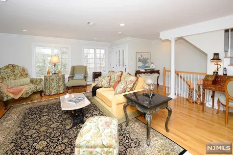 6 Skymark Court Upper Saddle River NJ 07458