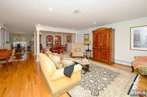 6 Skymark Court Upper Saddle River NJ 07458