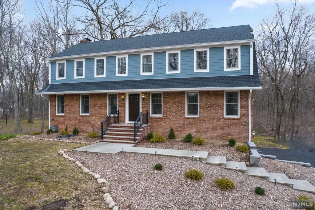 122 Brookview Drive Woodcliff Lake NJ 07677