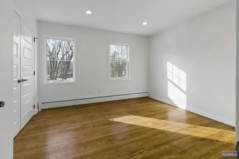 122 Brookview Drive Woodcliff Lake NJ 07677