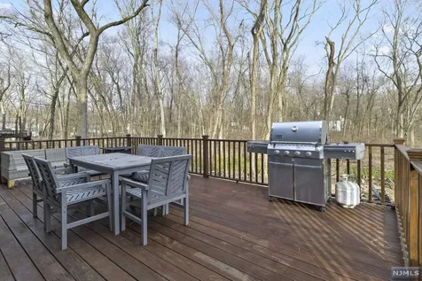 122 Brookview Drive Woodcliff Lake NJ 07677