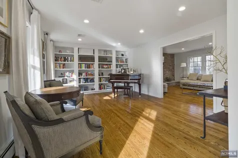 122 Brookview Drive Woodcliff Lake NJ 07677