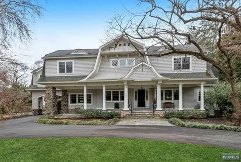 400 Hollywood Avenue Ho-ho-kus NJ 07423