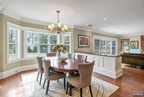 400 Hollywood Avenue Ho-ho-kus NJ 07423