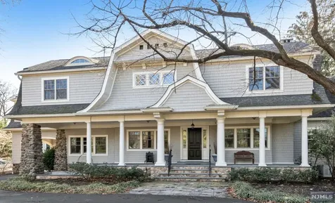 400 Hollywood Avenue Ho-ho-kus NJ 07423