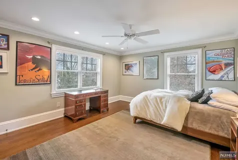 400 Hollywood Avenue Ho-ho-kus NJ 07423