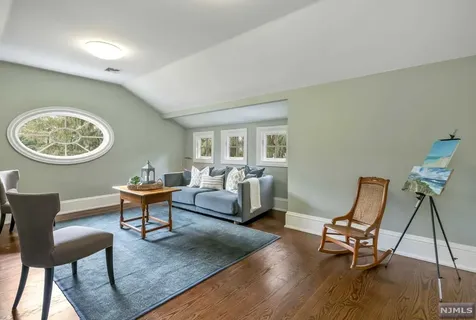 400 Hollywood Avenue Ho-ho-kus NJ 07423
