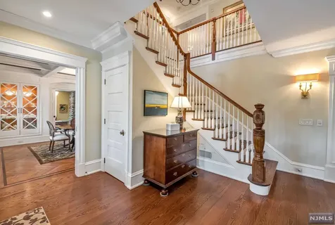 400 Hollywood Avenue Ho-ho-kus NJ 07423
