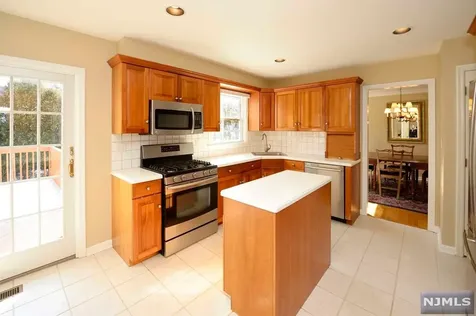 14 Cobblestone Lane Ramsey NJ 07446
