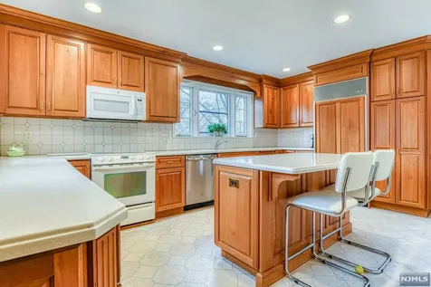 286 Hamilton Avenue Glen Rock NJ 07452