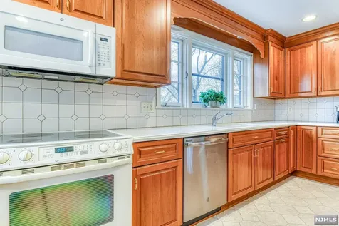 286 Hamilton Avenue Glen Rock NJ 07452